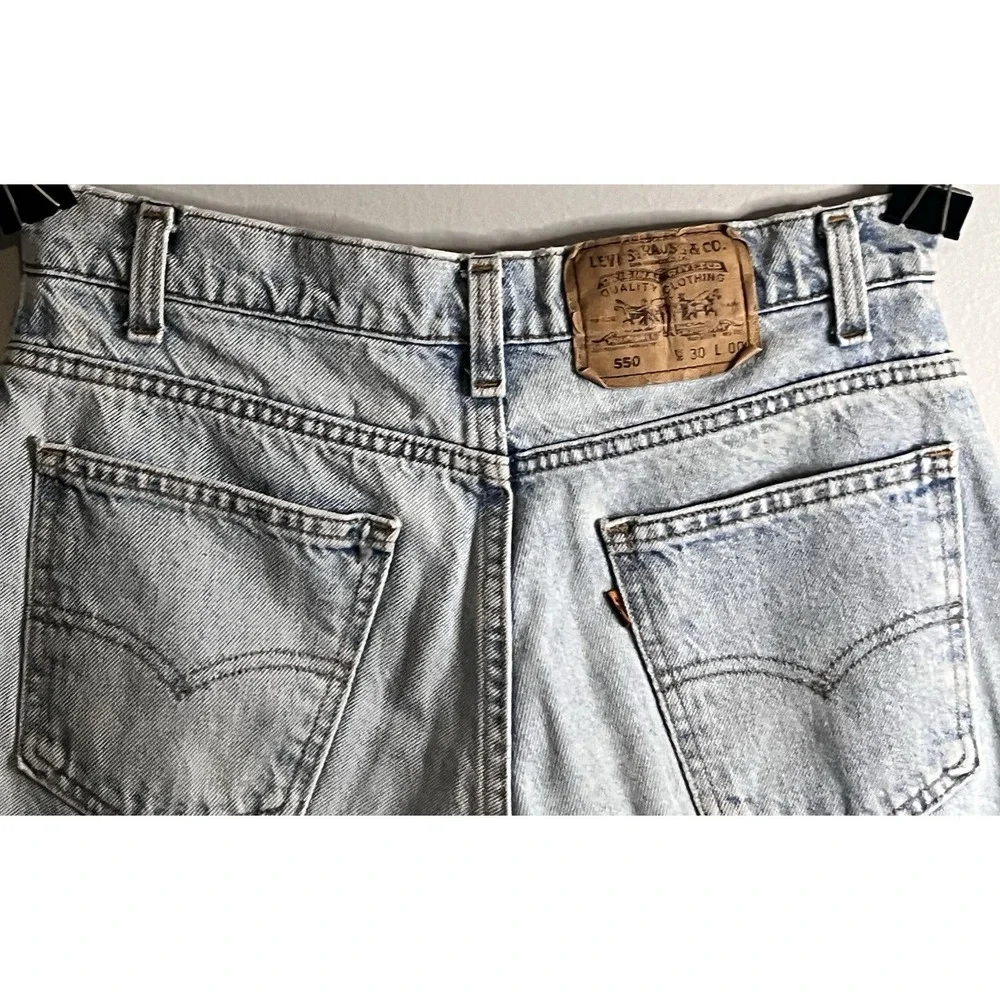 Vintage Levis 550 Relaxed Fit Orange Tab Jean Shorts 1993 Made in USA Size 30